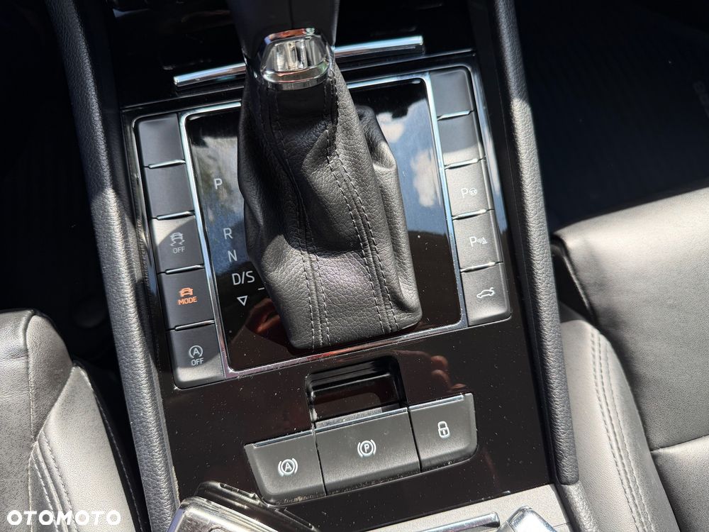 Skoda Superb 2.0 TDI 4x4 DSG L&K - 20