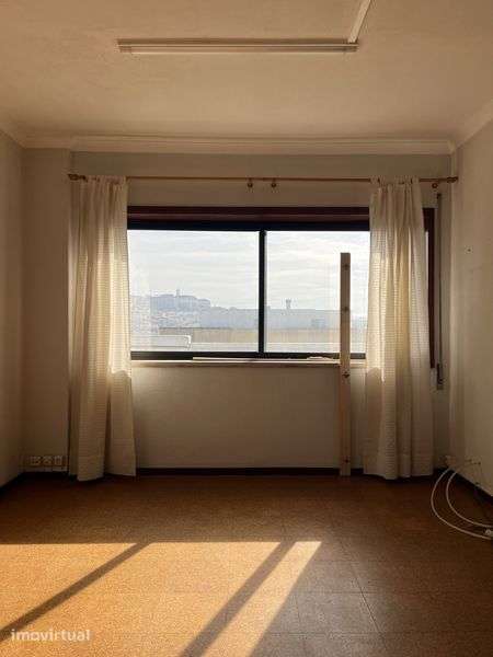 Apartamento,  sem cozinha instalada_ topo de edificio - Grande imagem: 2/8