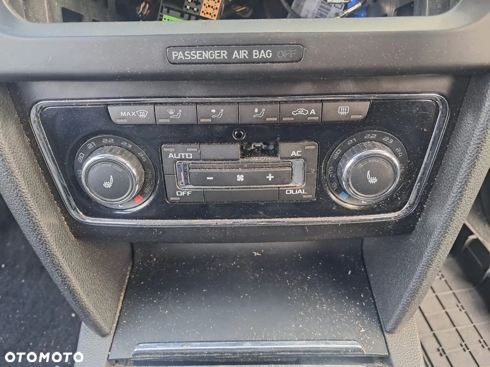 ❌Dawca części ❌  SKODA SUPERB II KOMBI 2010 2.0 TDI CBBB KOD LAK.: 9156 / LA7W - 14