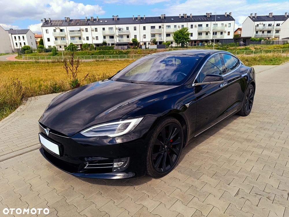 Tesla Model S - 16