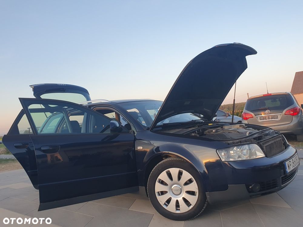 Audi A4 Limousine - 3