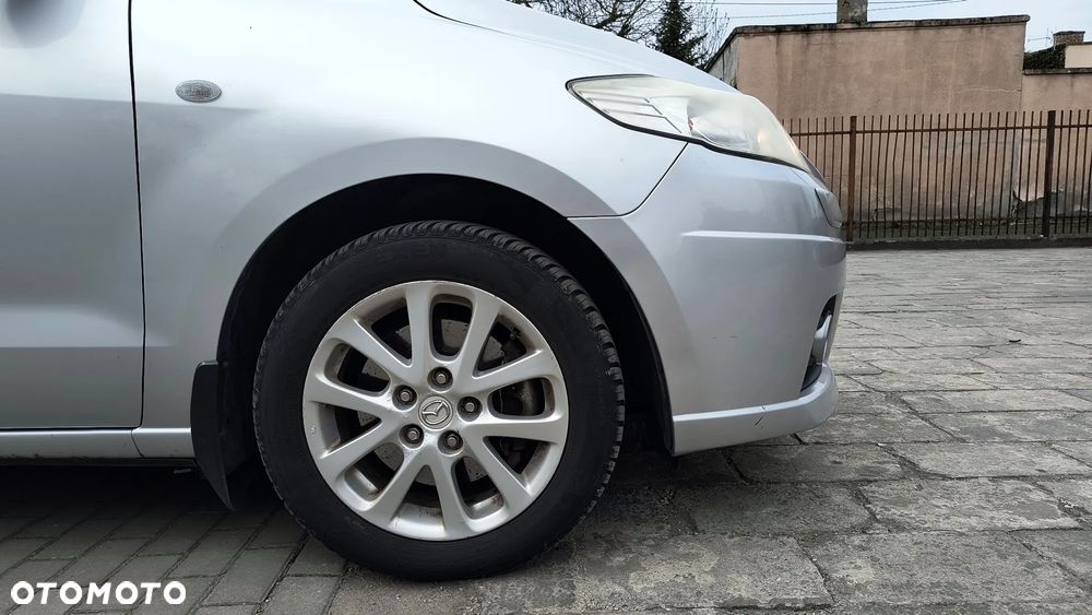 Mazda 5 - 8