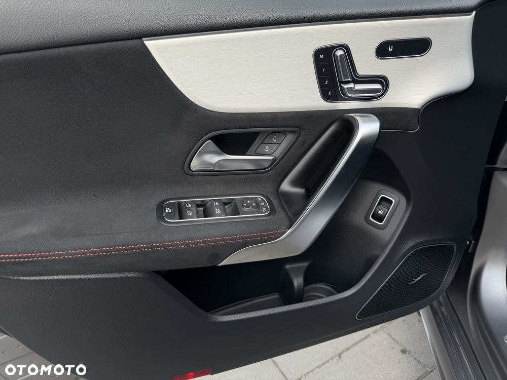 Mercedes-Benz Klasa A 250 e PHEV AMG Line 8G-DCT - 8