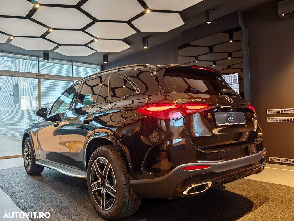 Mercedes-Benz GLC 220 d 4MATIC MHEV - 11