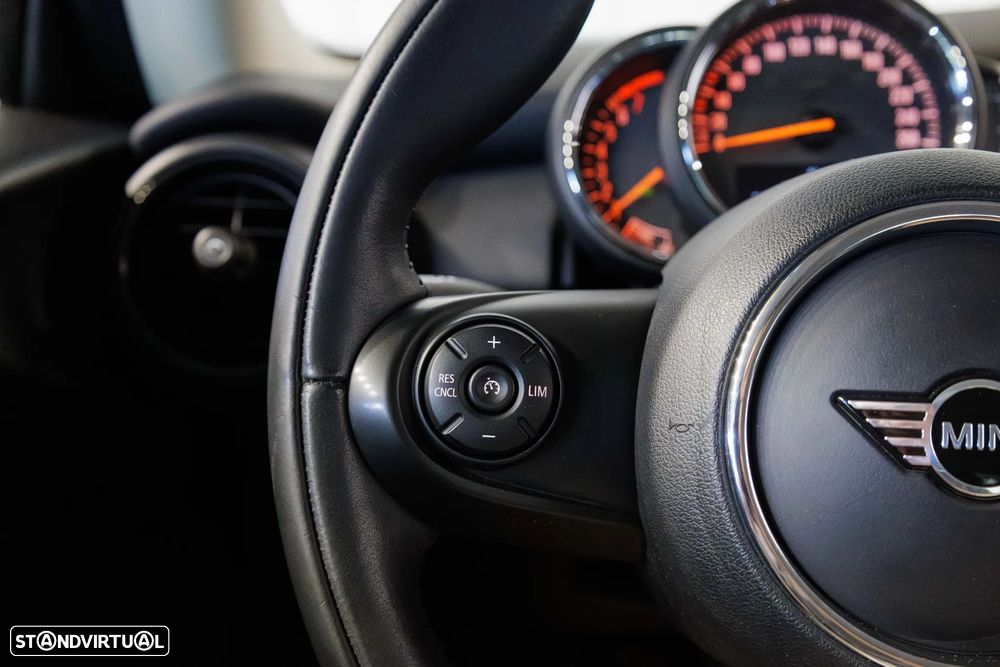 MINI 3 Portas One - 38