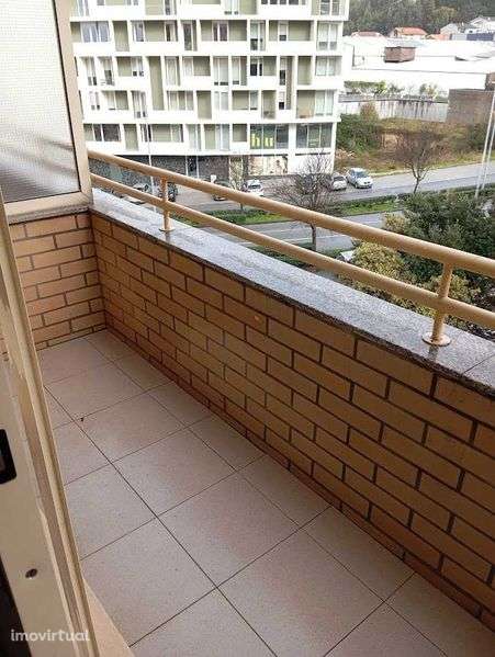 Alugo T2+1 com lugar de garagem na Maia, pronto a habitar. - Grande imagem: 5/12