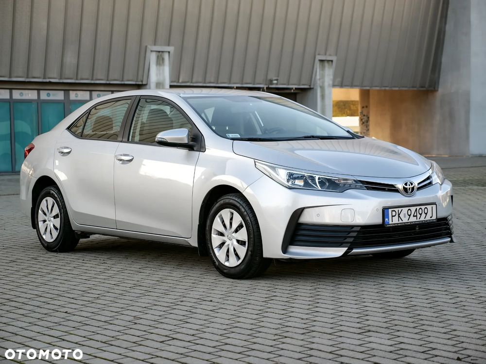Toyota Corolla - 11