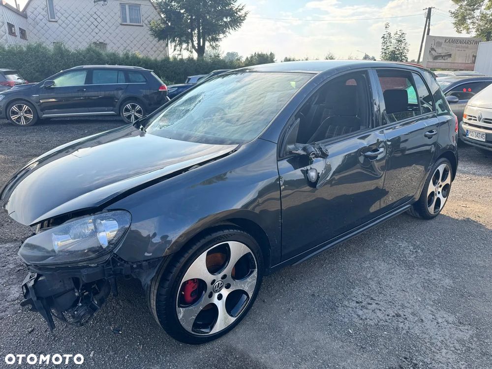 Volkswagen Golf VI 2.0 TSI GTI - 28