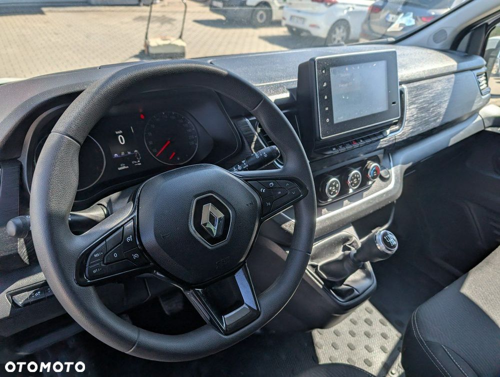 Renault Trafic - 11