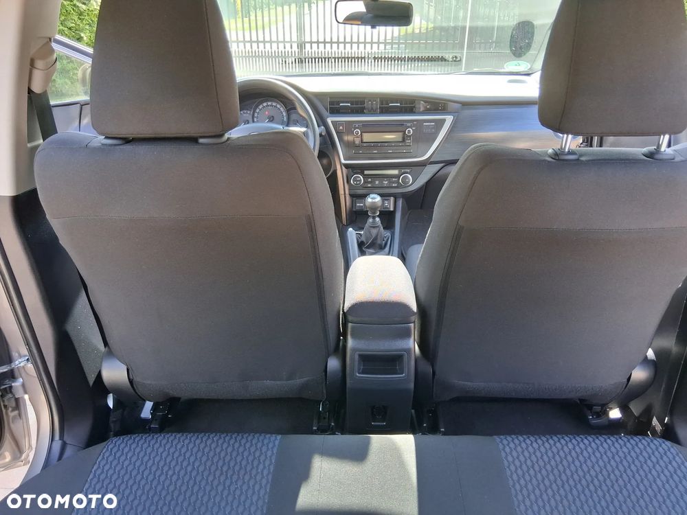 Toyota Auris 1.33 Dual-VVT-i Comfort - 25