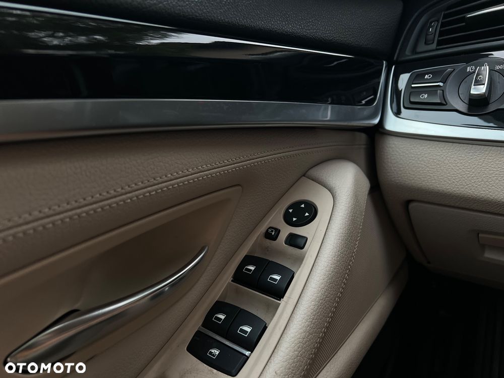 BMW Seria 5 520d Luxury Line - 15