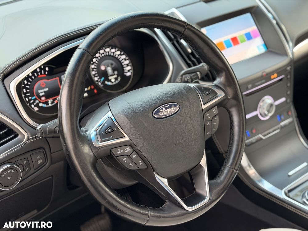 Ford Edge 2.0 Panther A8 AWD Vignale - 29