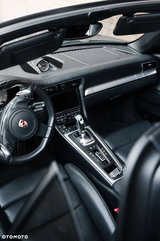 Porsche 911 Carrera S PDK - 9
