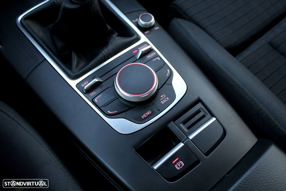 Audi A3 Limousine 1.6 TDI ultra Attraction - 23