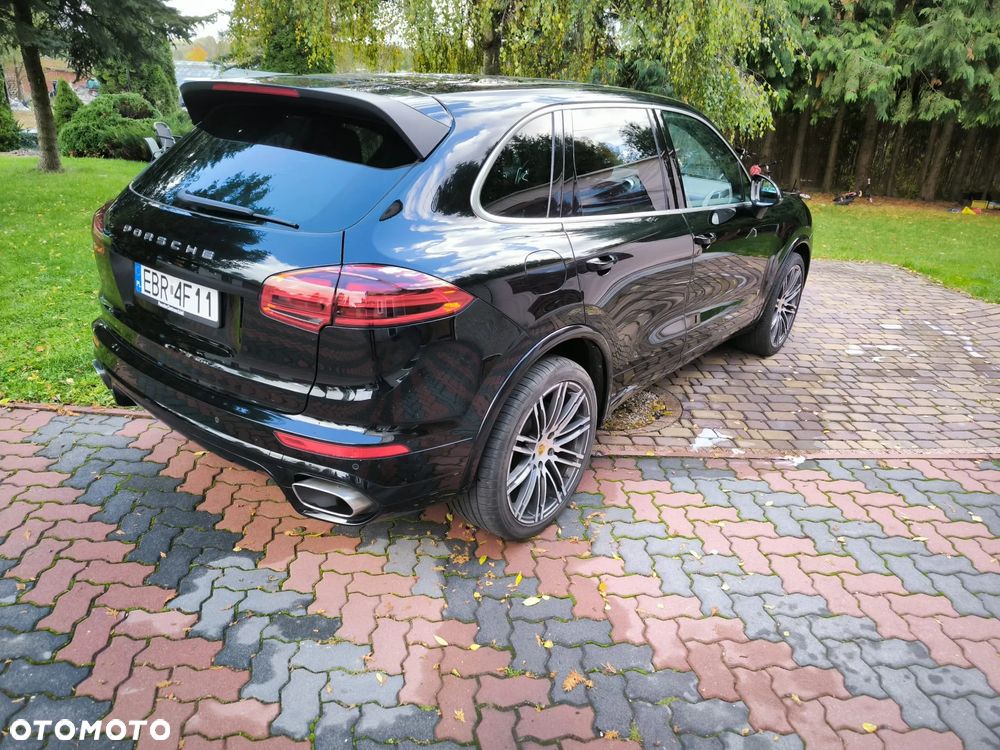 Porsche Cayenne Diesel Platinum Edition - 3