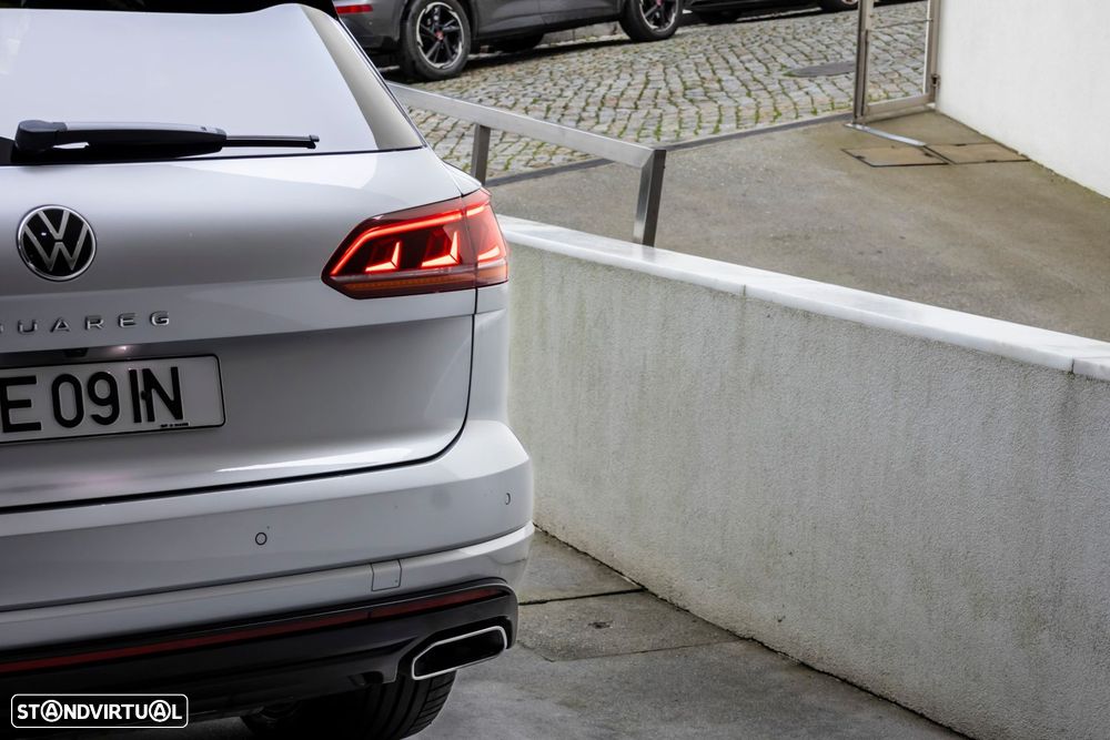 VW Touareg 3.0 TDI V6 R-Line - 7