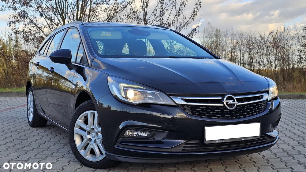 Opel Astra 1.4 Turbo Business - 11