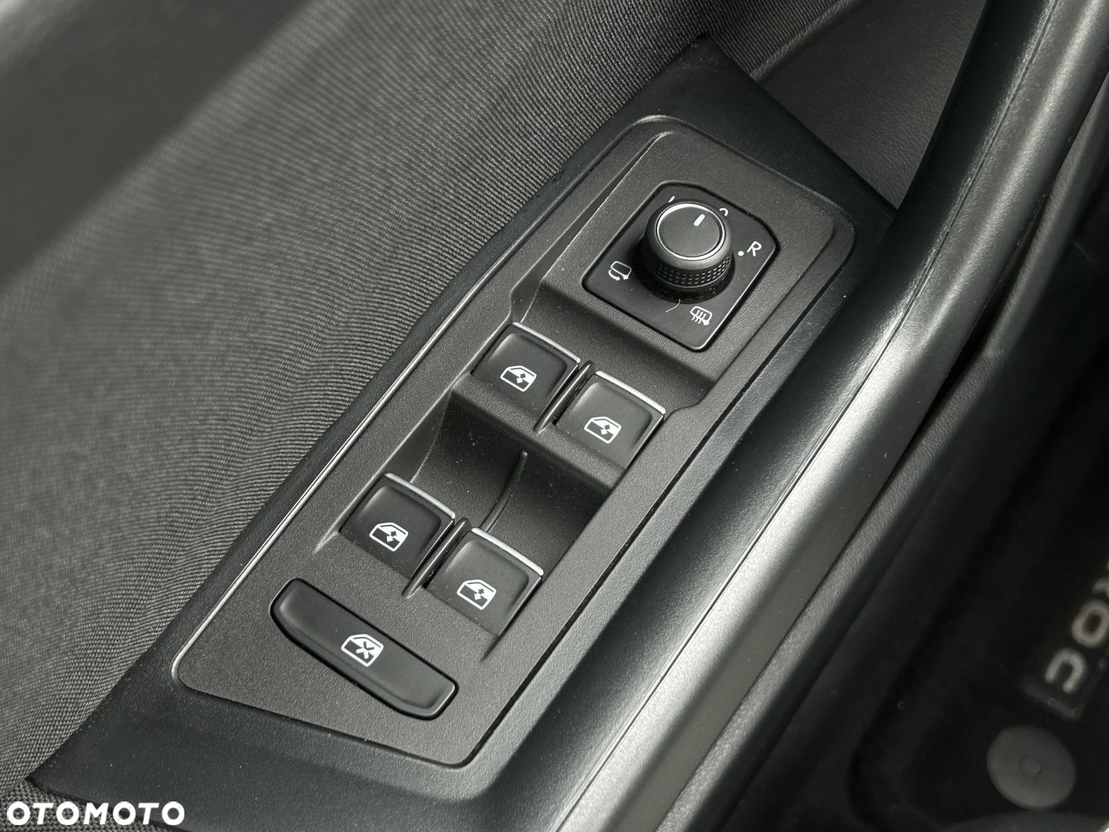 Volkswagen T-Roc 1.5 TSI GPF ACT Premium DSG - 18