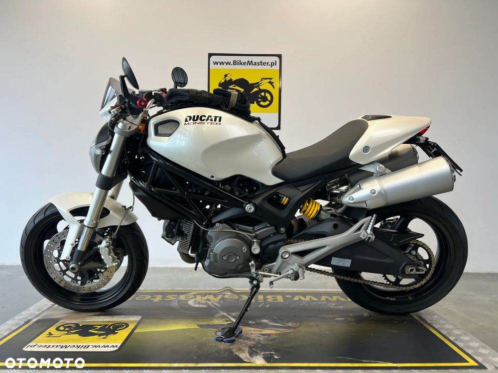 Ducati Monster - 2
