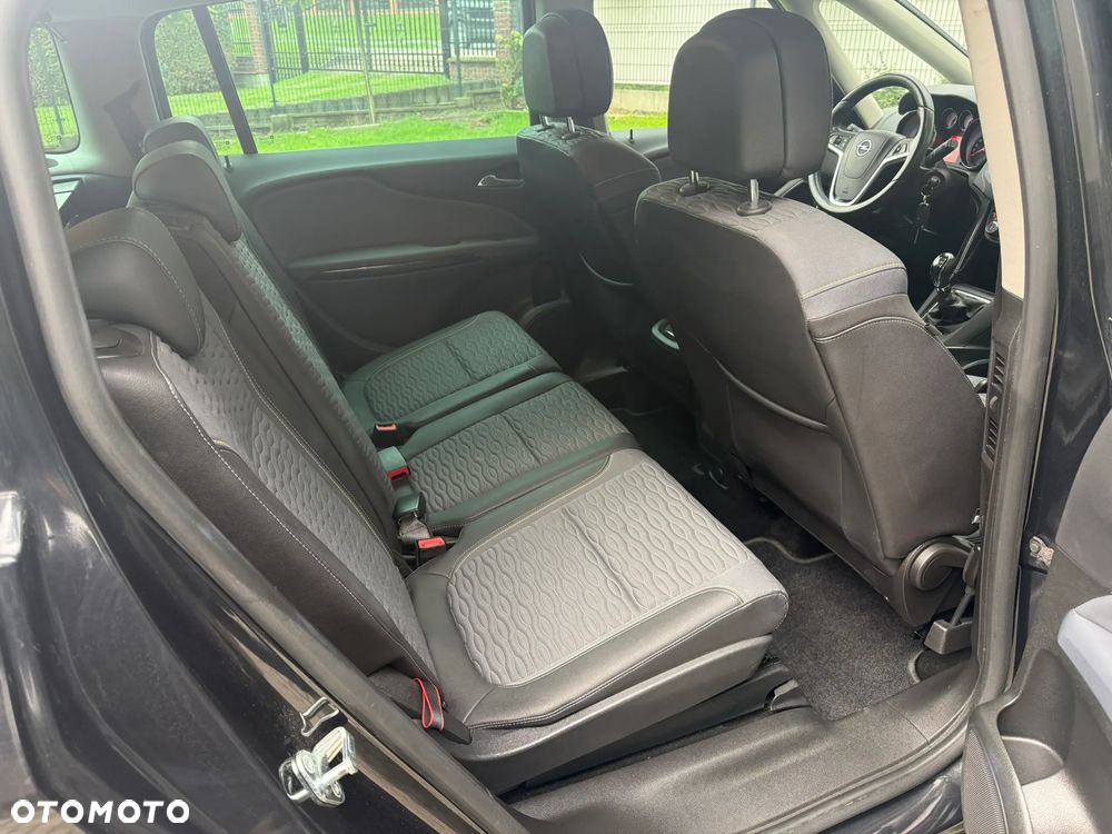 Opel Zafira - 11