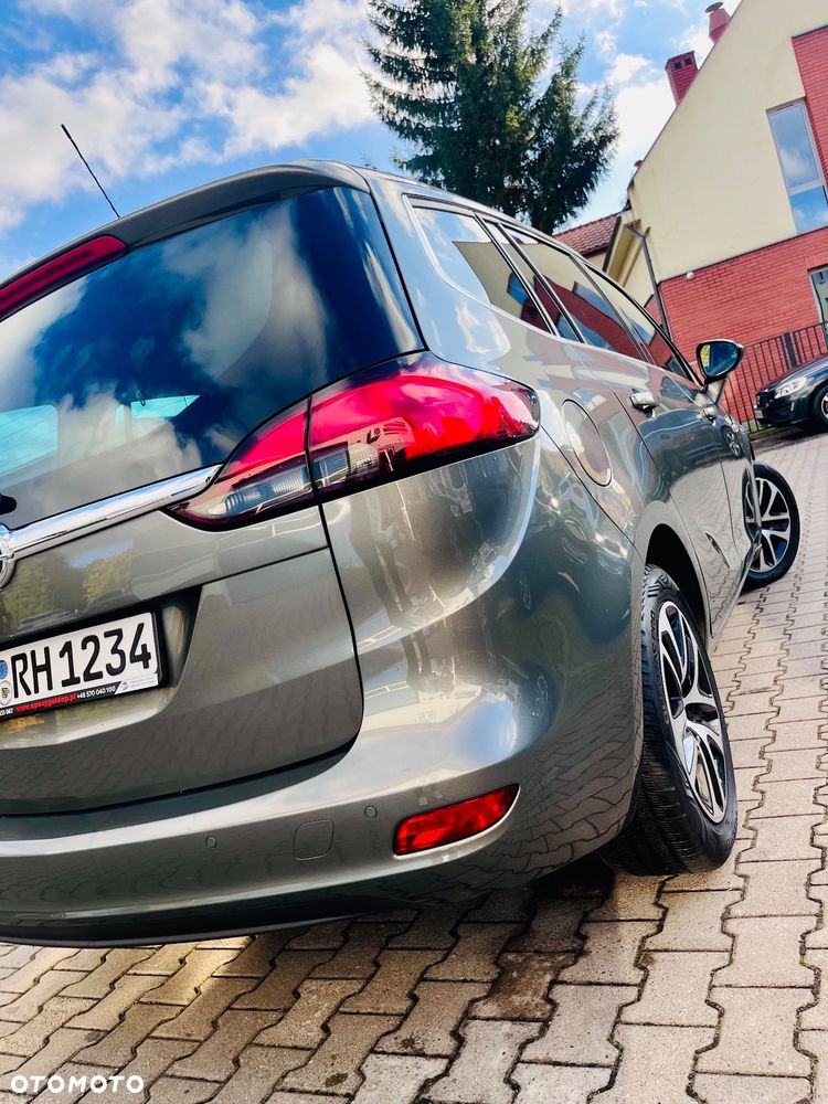 Opel Zafira - 11