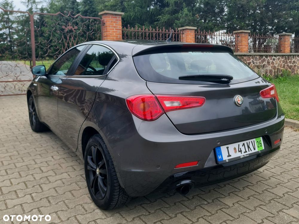 Alfa Romeo Giulietta 1.4 TB 16V Multiair Collezione - 4