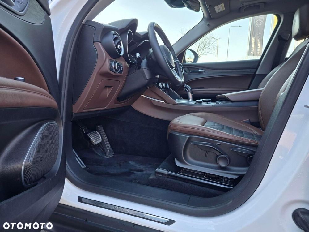 Alfa Romeo Stelvio 2.0 Turbo Super Q4 - 13