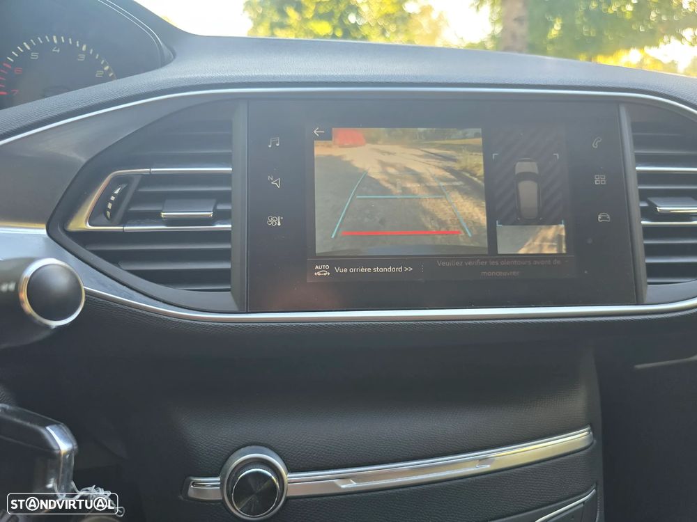 Peugeot 308 1.2 PureTech Style - 15