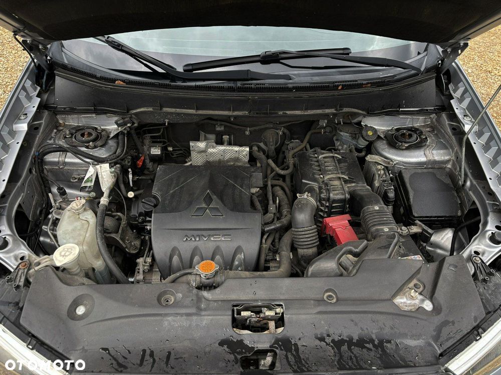 Mitsubishi ASX - 10