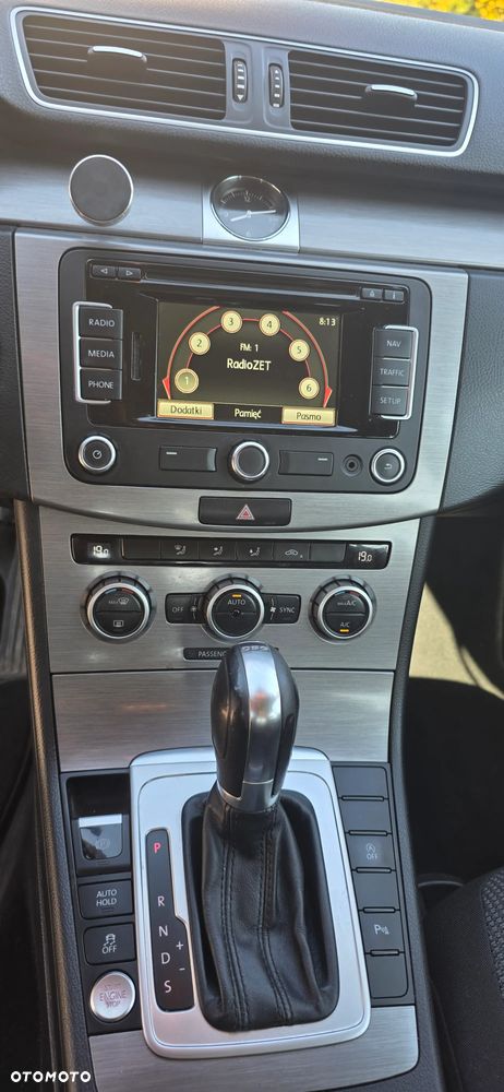 Volkswagen Passat 2.0 TDI Comfortline DSG - 8