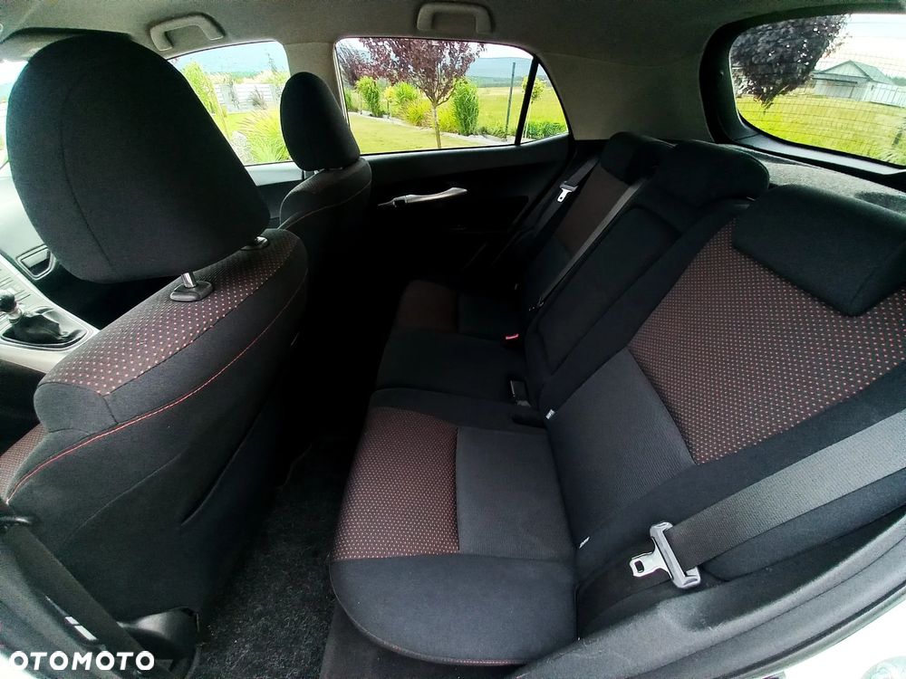 Toyota Auris 1.6 Edition - 14