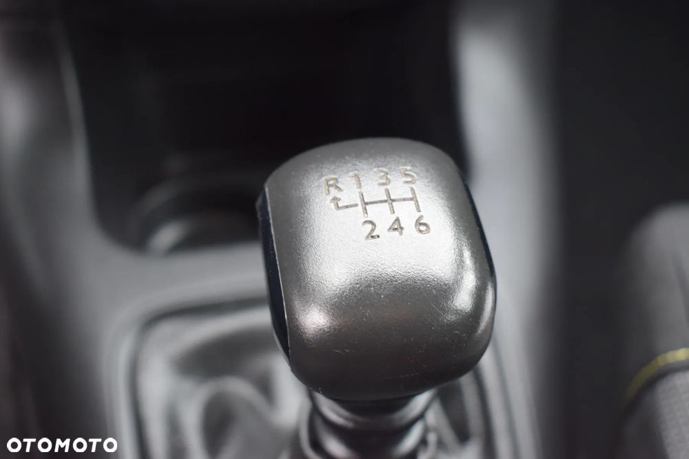 Citroën C3 BlueHDi 100 S&S PLUS - 29