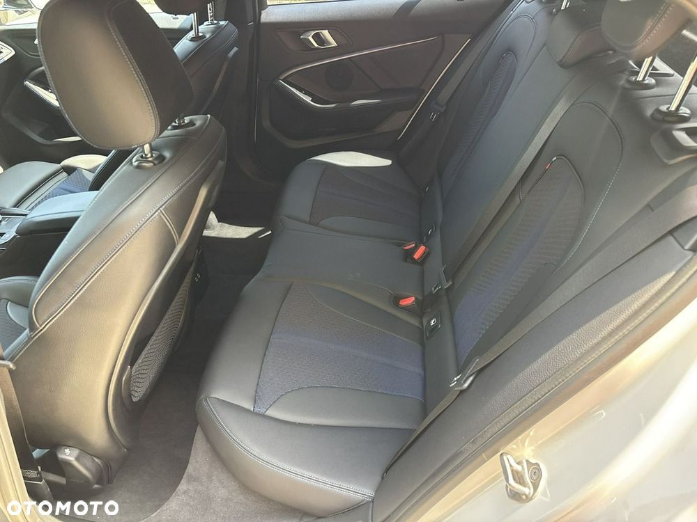 BMW Seria 1 118i M Sport - 19