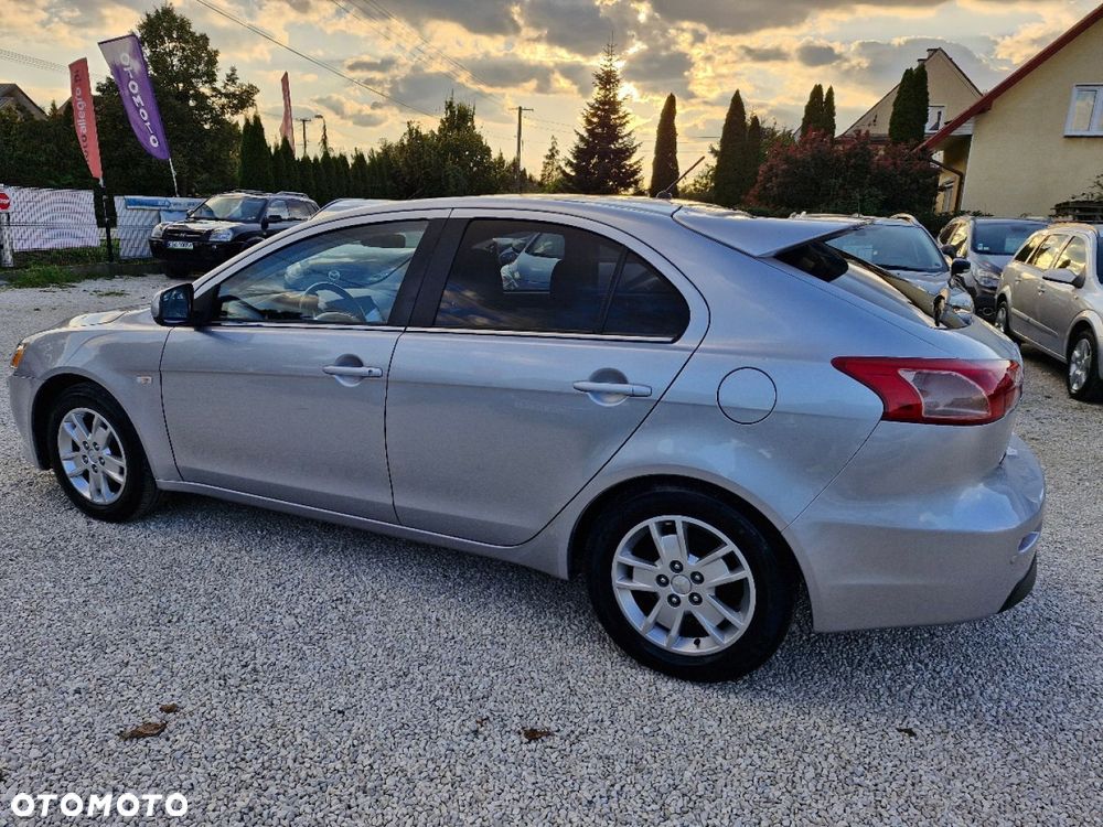 Mitsubishi Lancer - 5