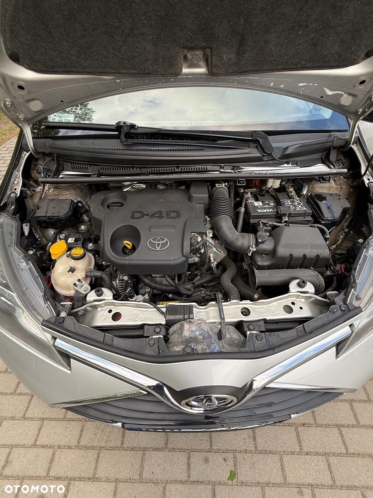 Toyota Yaris 1.4 D-4D Active EU6 - 14