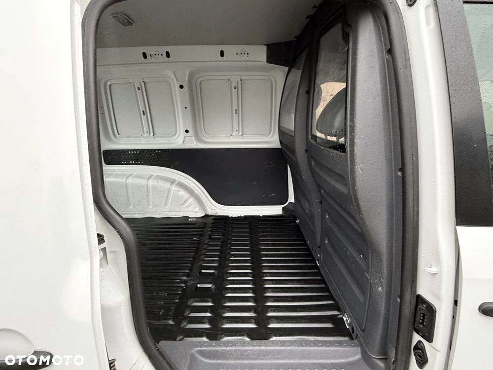 Volkswagen Caddy - 15