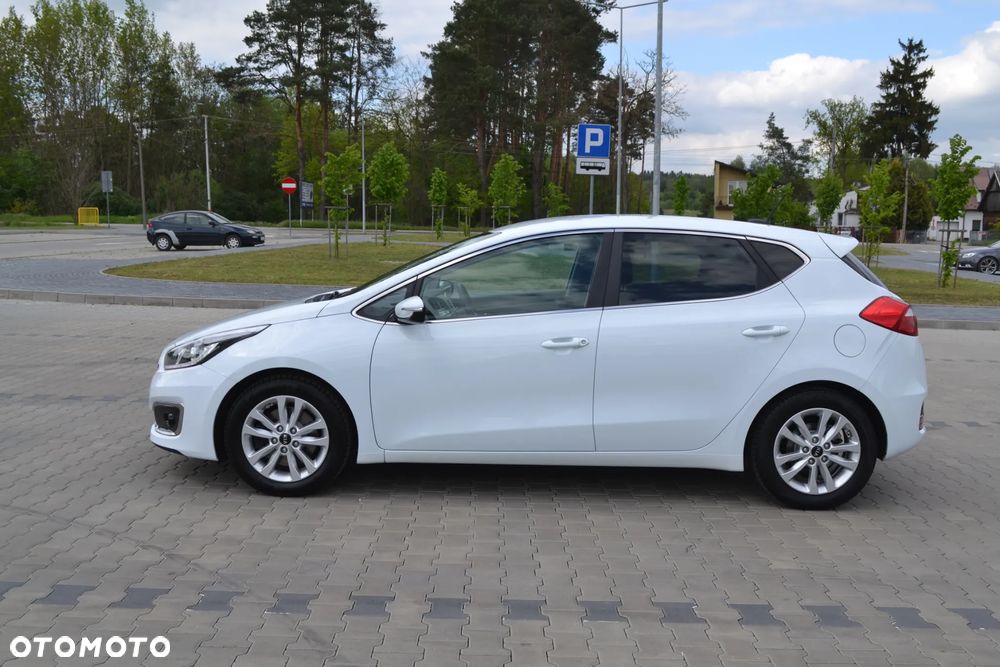 Kia Ceed - 9