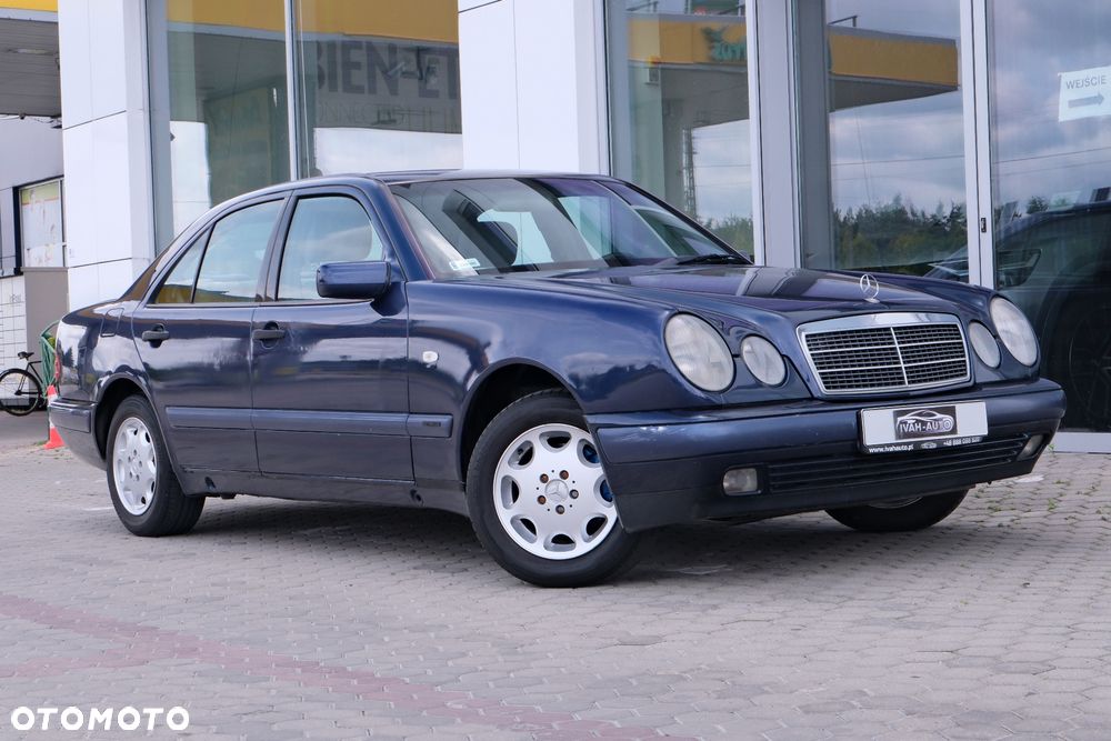 Mercedes-Benz Klasa E 200 CDI Classic - 11
