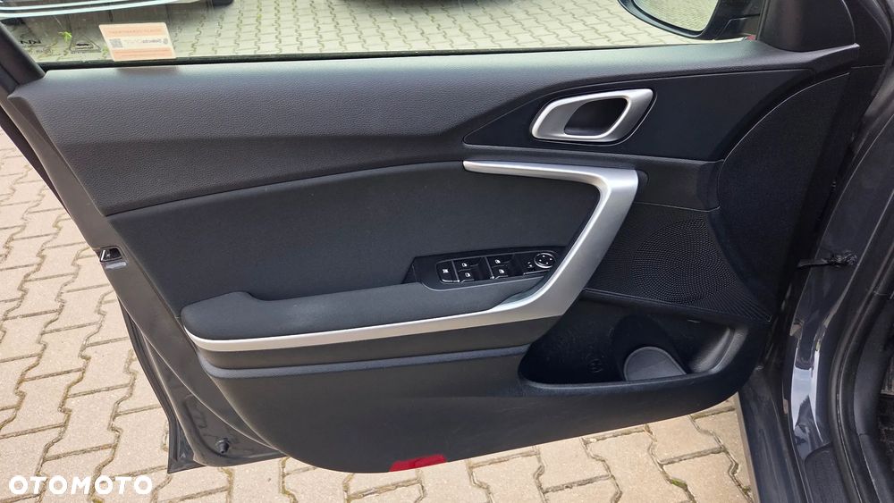 Kia Ceed 1.5 T-GDI M - 21