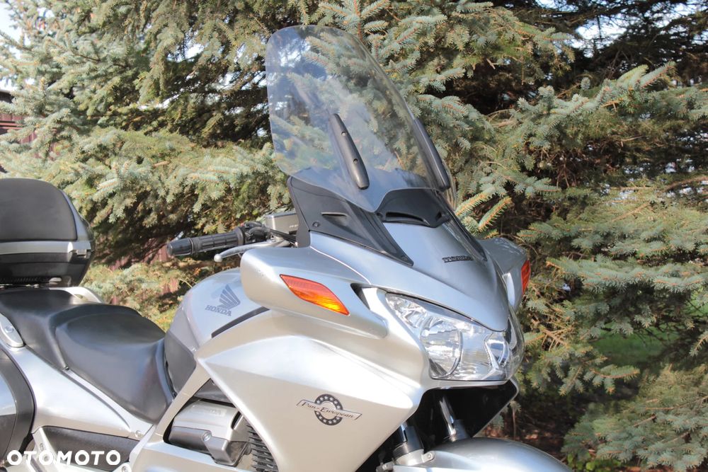 Honda ST - 35