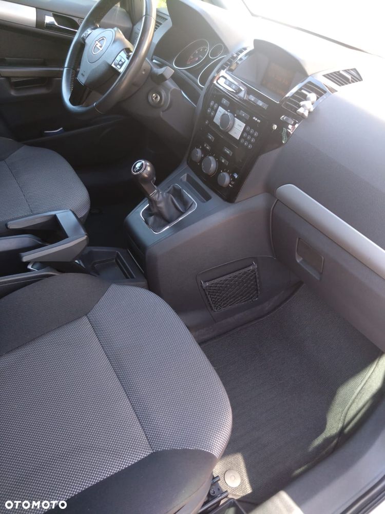 Opel Zafira 1.8 - 13