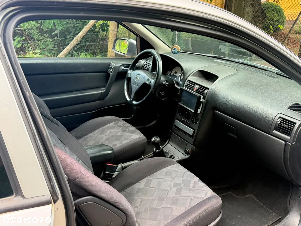 Opel Astra 1.6 Comfort - 11