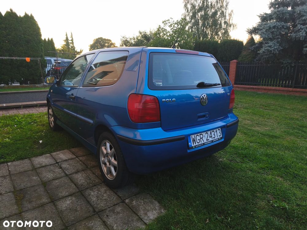 Volkswagen Polo 1.4 16V Basis - 2