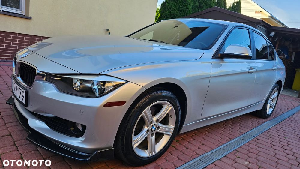 BMW Seria 3 328i xDrive Sport-Aut Sport Line - 13