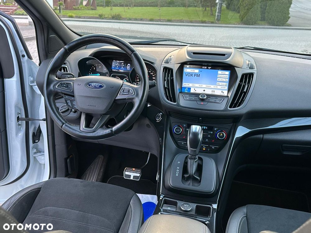 Ford Kuga 2.0 TDCi AWD ST-Line - 14
