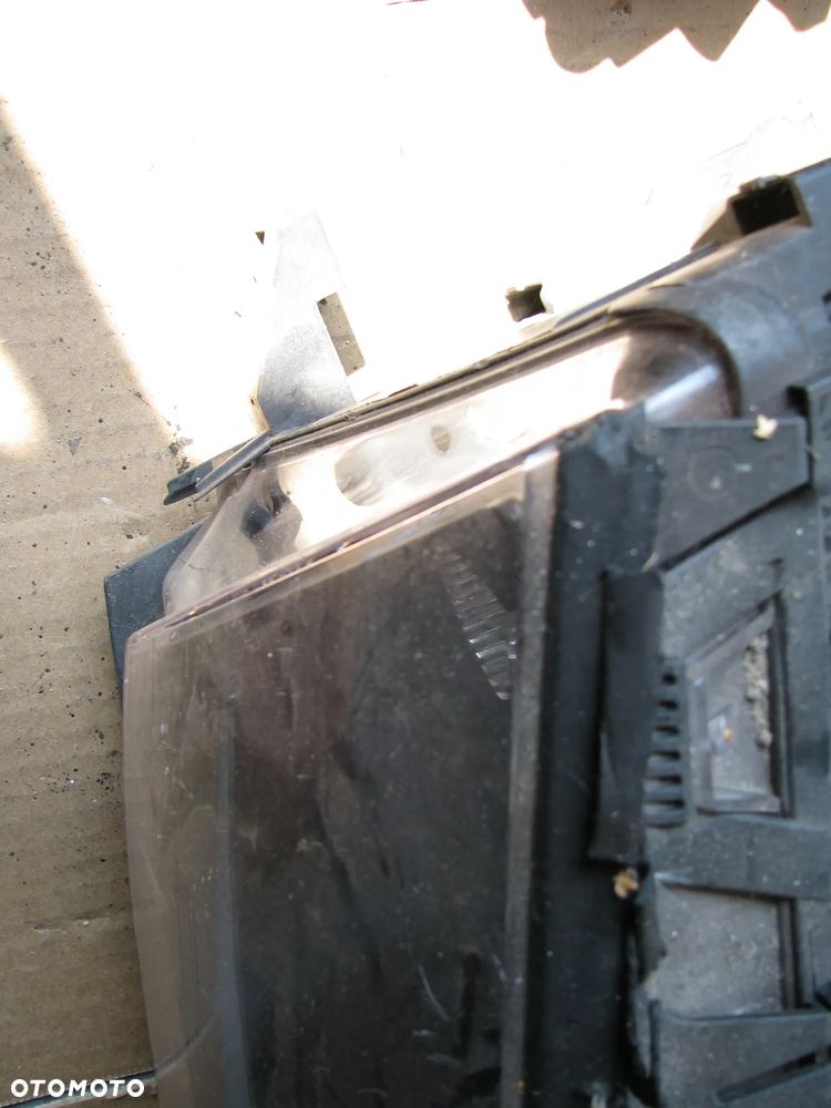 LAMPA PRZEDNIA PRAWA BMW E 46 - 8