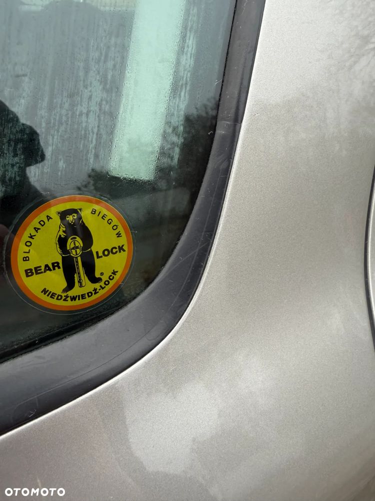 Skoda Octavia 1.6 Ambiente - 15