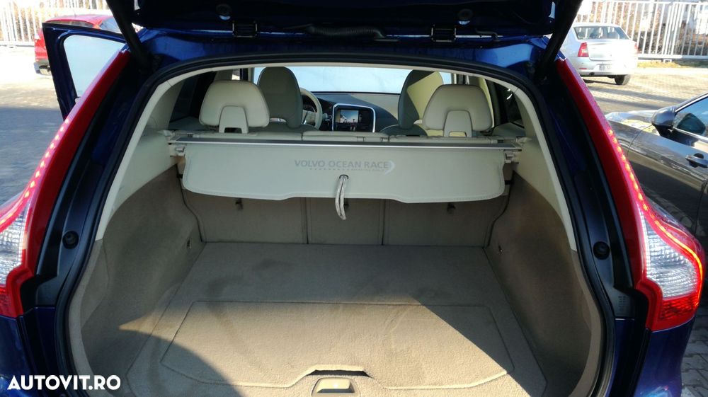 Volvo XC 60 D3 AWD Aut. Ocean Race - 6