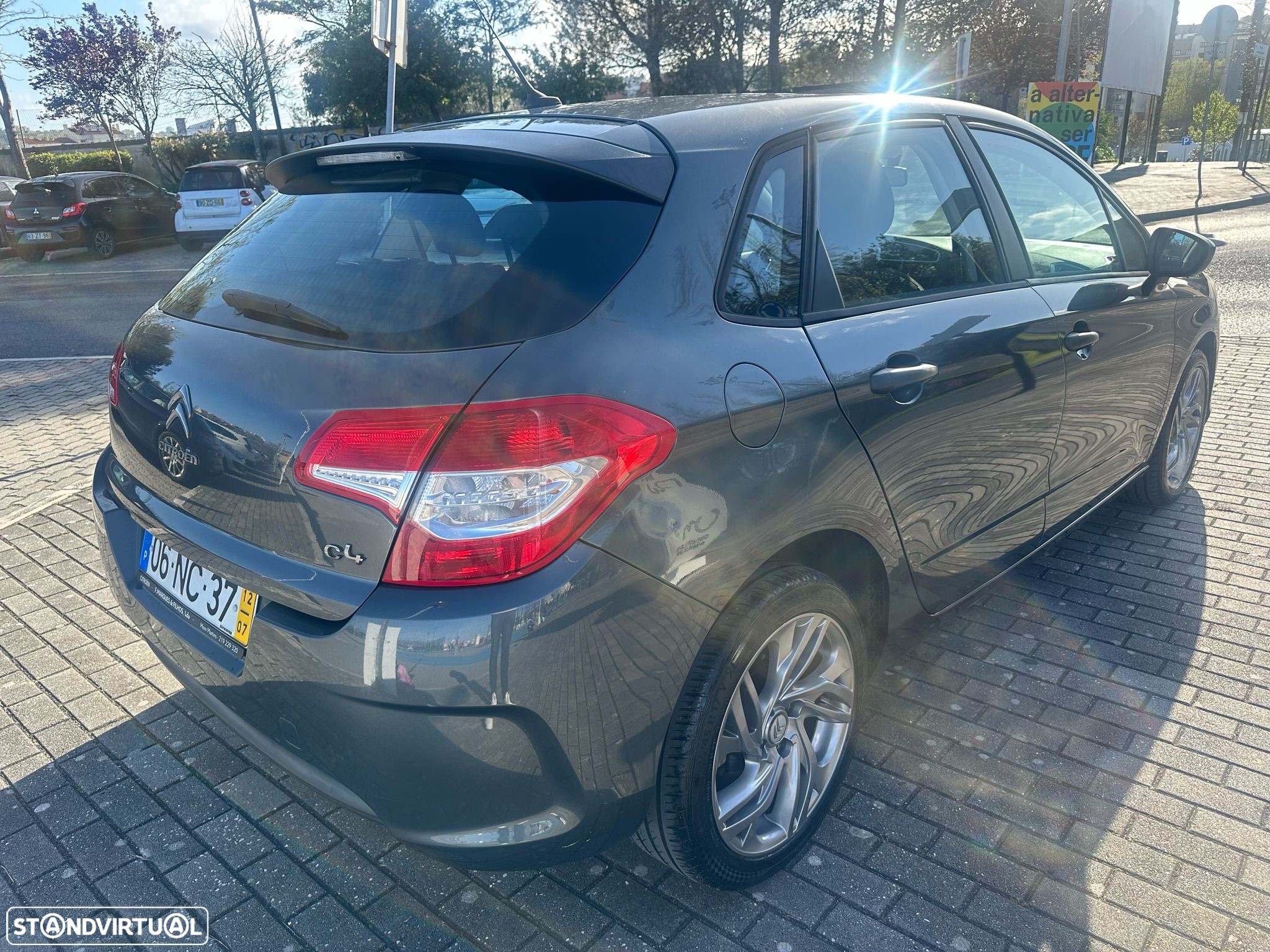 Citroën C4 1.6 HDi Attraction - 11