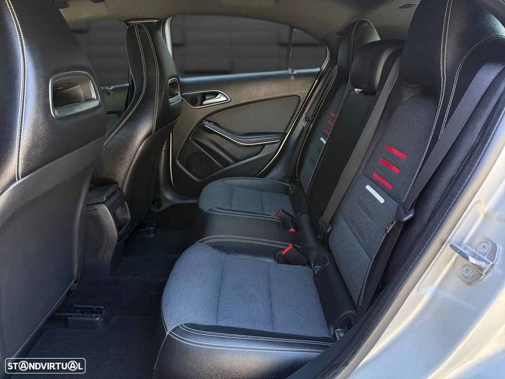 Mercedes-Benz A 180 d AMG Line - 10